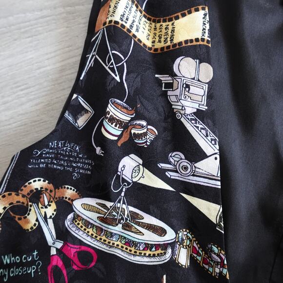 Vintage 90s Nicole Miller Silk Movie Production Actor Actress TV Film Theme Vest - Picture 9 of 16